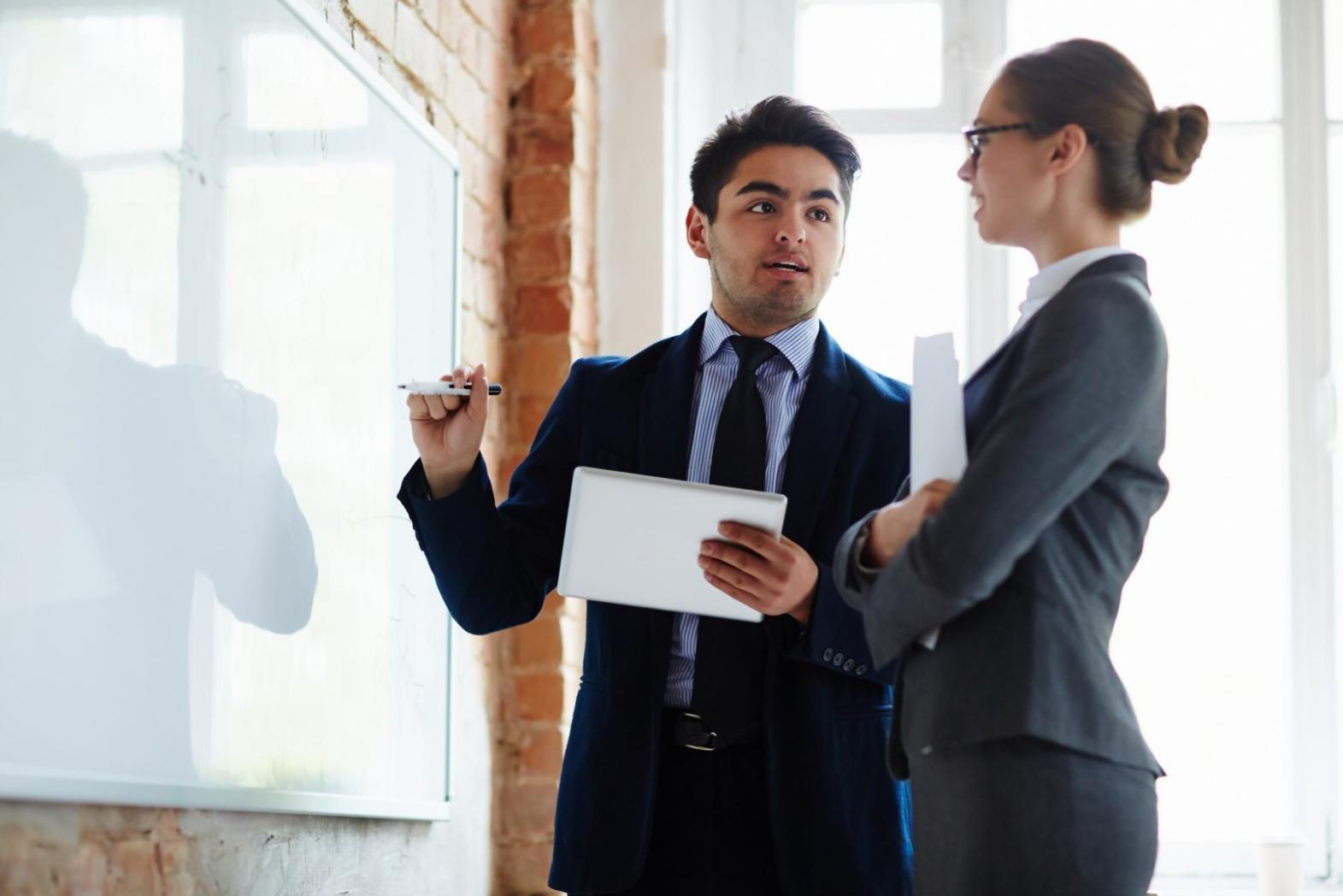 Teamarbeit und persönlicher Austausch bei forynthaleo